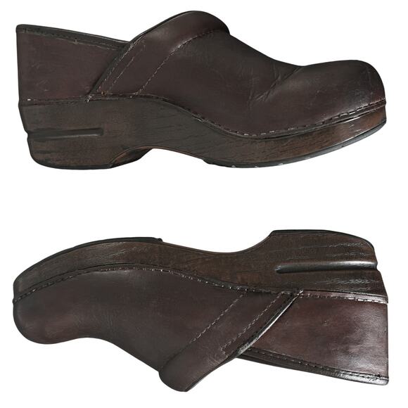 Women's Brown Leather Dansko Clogs - Size 39 / US 8.5 - Picture 6 of 9